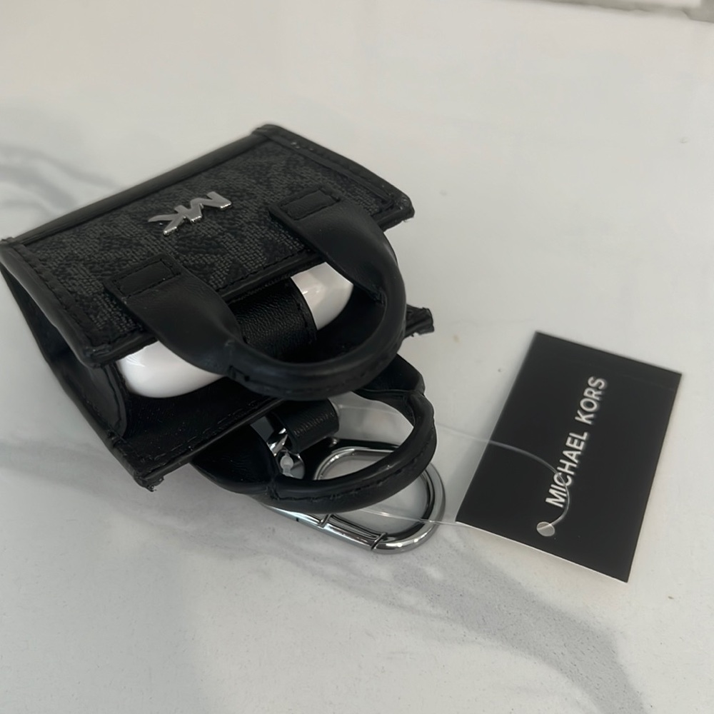 CUTE!! MK Mini Bag AirPods Case!! - Picture 7 of 16